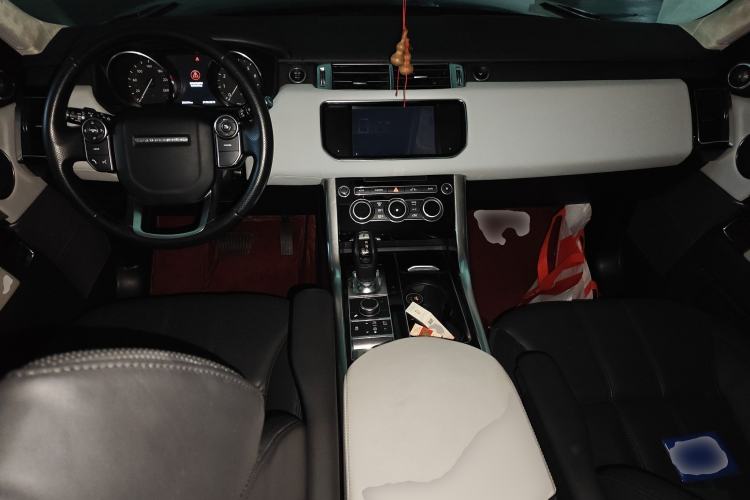 Used Land Rover Range Sport 2016 3.0 SC V6 HSE Center Console