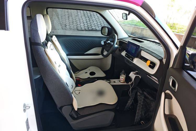 Used Geely Galaxy Panda 2025 210 km – Yuanqi Bear Right Front Seat