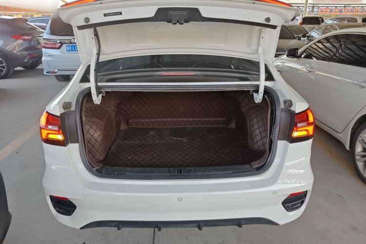 Used Roewe i5 2021 1.5L CVT Diamond Edition