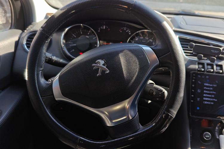 Used Peugeot 3008 2013 1.6THP Automatic Prestige Edition Steering Wheel