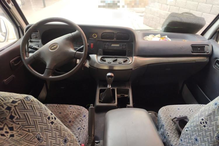 Used Jinbei Hiace 2011 2.0L 5th Generation Kuaiyunwang Standard Version 4G19
