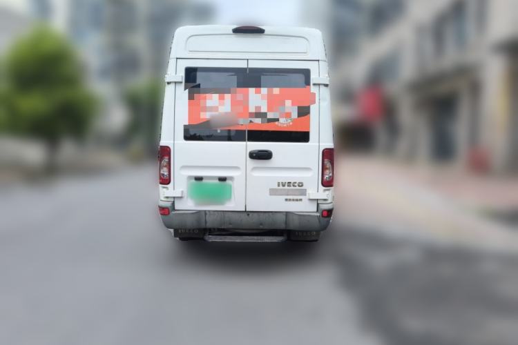 Used Iveco Power Daily 2017 2.5T Deluxe A37 High-Roof 6-7 Seater Bus 47Z5