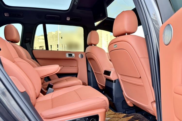 Used Li Auto L8 2024 Ultra Model Interior 1