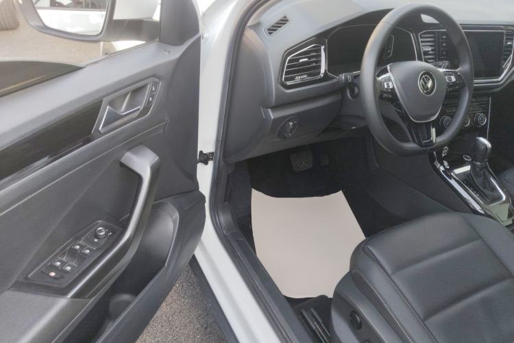 Used Volkswagen T-ROC 2022 280TSI DSG Two-Wheel Drive Elite PLUS Driver Seat