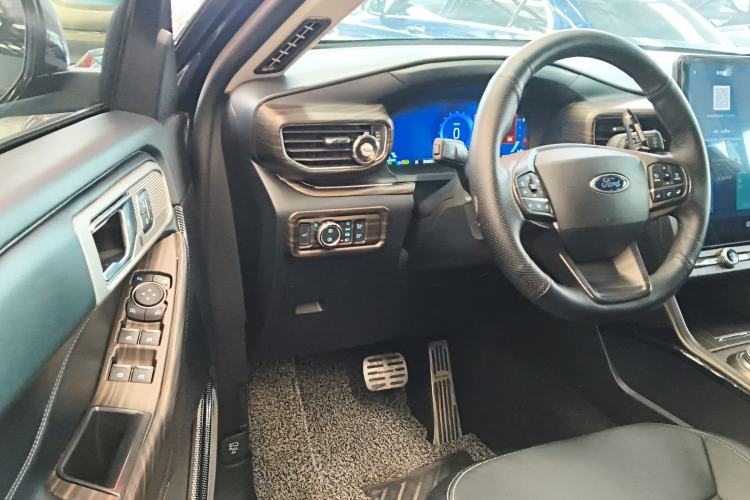 Used Ford Explorer 2020 EcoBoost 285 4x4 Titanium Edition 7-Seater
