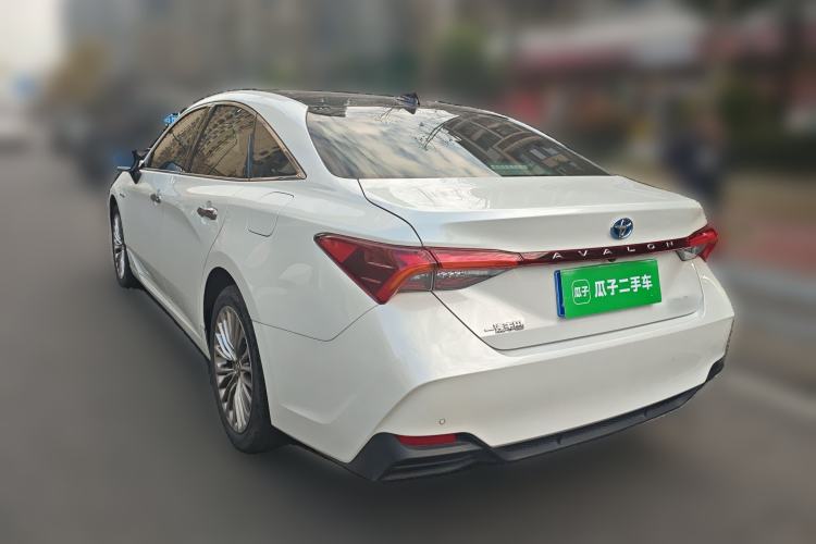 Used Toyota Avalon 2019 Dual-Engine 2.5L XLE Prestige Version China VI Standard