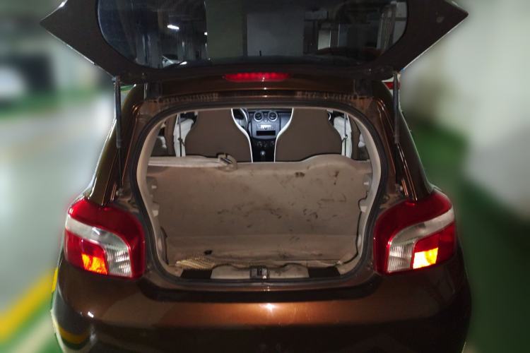 Used Venucia R30 2014 1.2L Manual Comfort Edition
