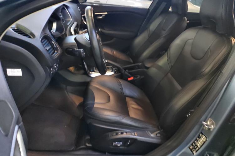 Used Volvo V40 2018 T3 Zhiyi Edition Left Front Seat