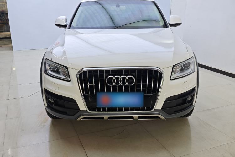 Used Audi Q5 2018 Collector's Edition 40 TFSI Technology Model