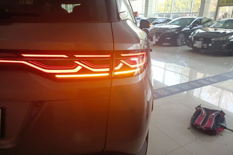 Used BYD Song L DM-i 2024 112 km Leading Edition Right Rear Taillight