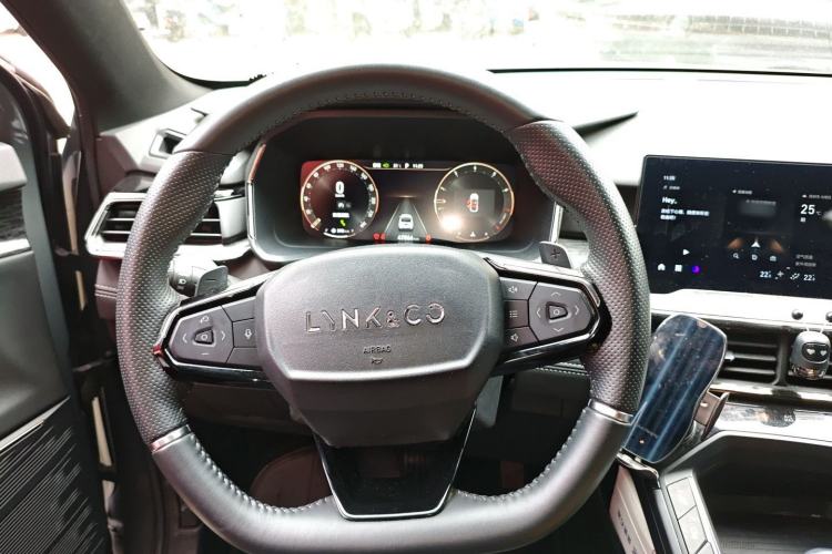 Used Lynk & Co 06 2020 1.5T JinPro model
