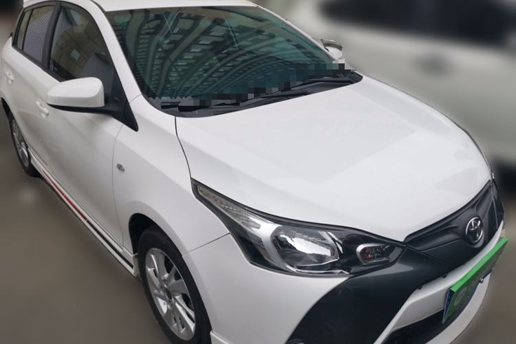 Used Toyota YARiS L Zhi Xuan 2017 1.5G CVT JingSu Model with Upgraded Sunroof

