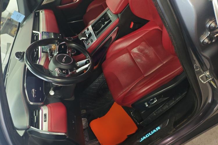 Used Jaguar F-PACE 2021 340 PS R-Dynamic SE
