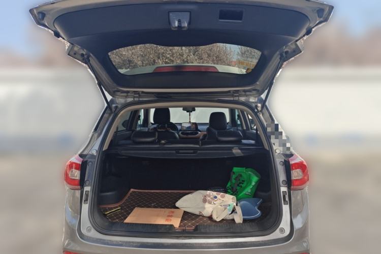 Used Baojun 510 2017 1.5L Automatic Luxury Model Trunk