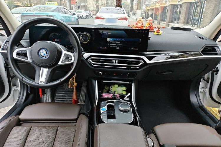 Used BMW i3 2022 eDrive 35 L
