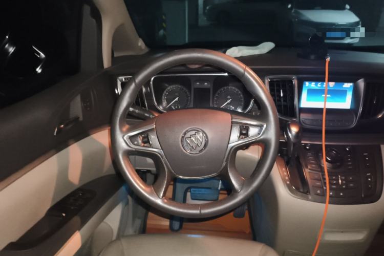 Used Buick GL8 2011 3.0L GT Luxury Business Haoya Edition Steering Wheel
