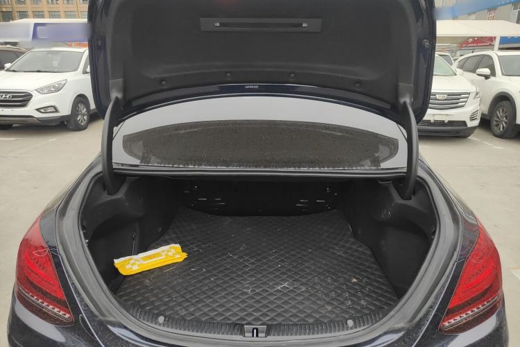 Used Mercedes-Benz C-Class 2019 C 260 Sport Edition Trunk