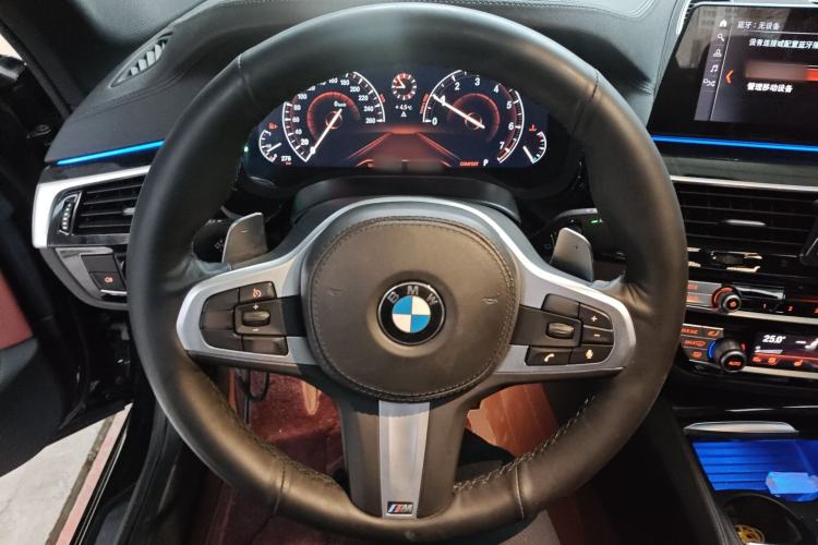 Used BMW 5 Series 2019 Facelifted 530Li xDrive M Sport Package
