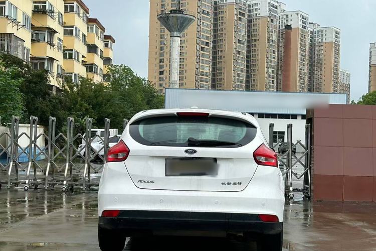 Used Ford Focus 2017 Hatchback 1.6L Automatic Fashion Edition Smart Drive Version
