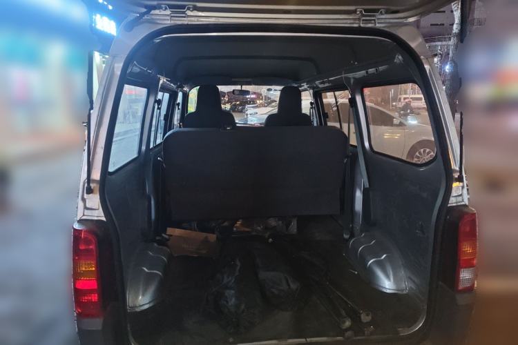 Used Wuling Zhiguang 2023 1.5L Practical Version 5/7 Seats Trunk