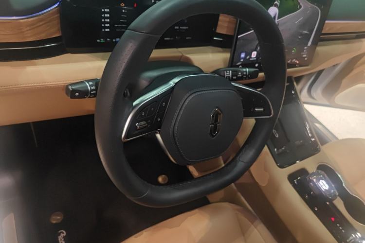 Used Hima AITO M5 2023 Extended-Range Four-Wheel Drive Intelligent Driving Version
