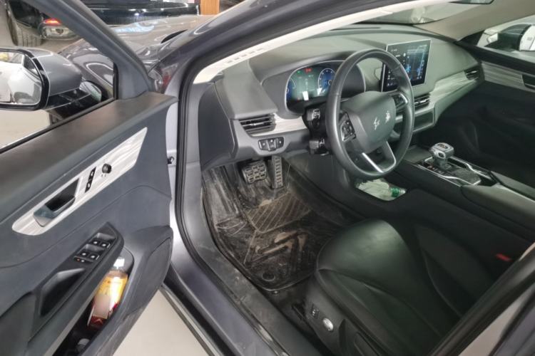 Used Hongqi E-QM5 2023 560km PLUS Interior 3