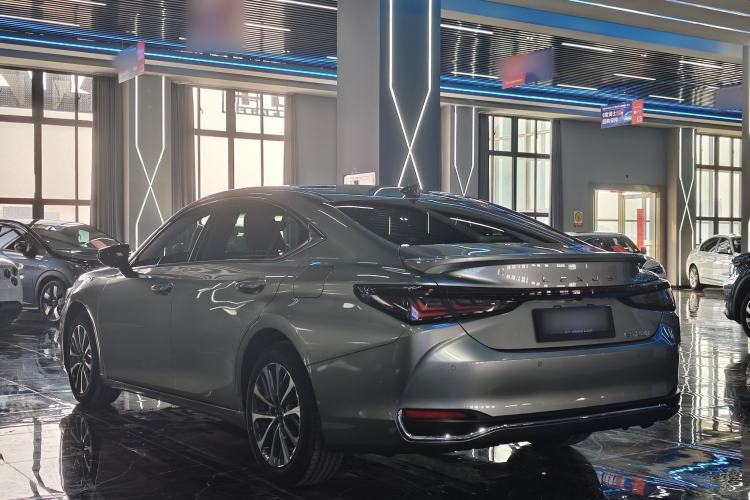 Used Lexus ES 2025 200 Premium Edition
