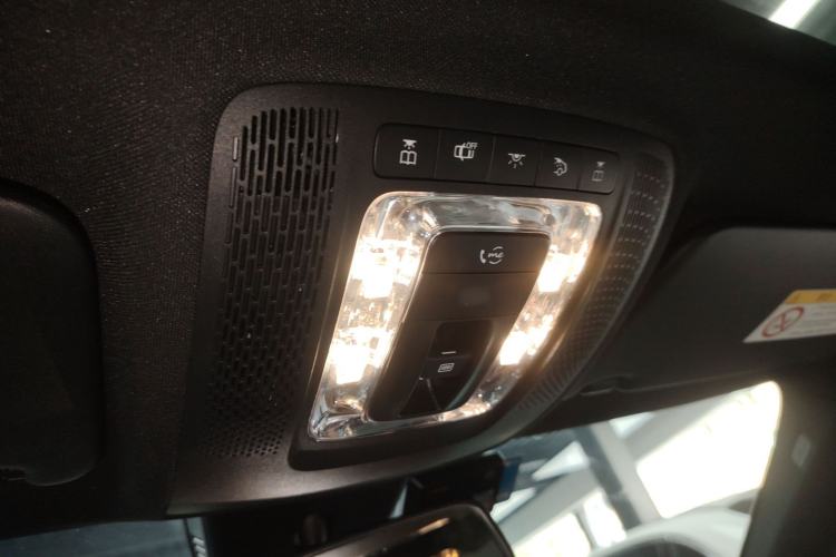 Used Mercedes-Benz A-Class 2021 A 200 L Sport Sedan Fashion Model
