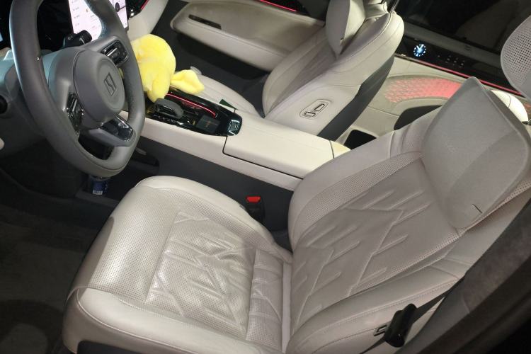 Used Zeekr 009 2024 7-Seater Walk-Through Version Four-Wheel Drive 108 kWh
