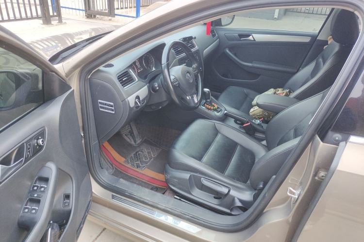 Used Volkswagen Sagitar 2014 Revised Version 1.4TSI Automatic Luxury Edition
