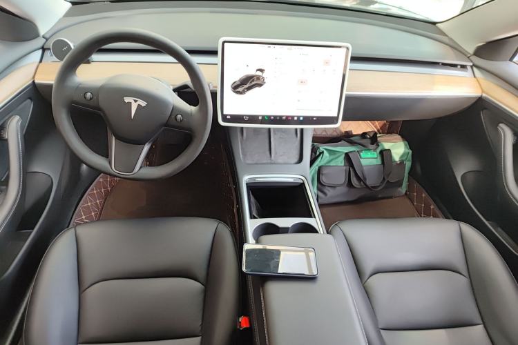 Used Tesla Model 3 2022 Rear-Wheel-Drive Version Center Console