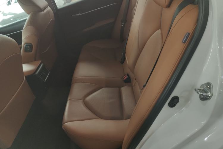 Used Toyota Camry 2021 2.5G Luxury Edition
