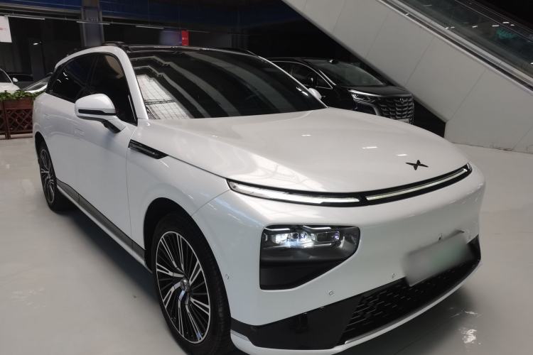 Used XPeng G9 2022 702 Pro Front Right 45 Deg