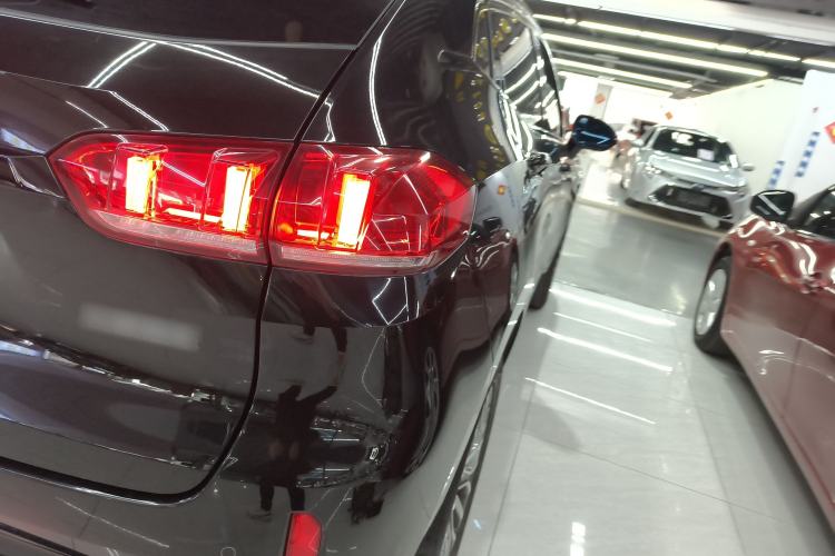 Used Wey VV5 2017 2.0T Ultra-Luxury Version
