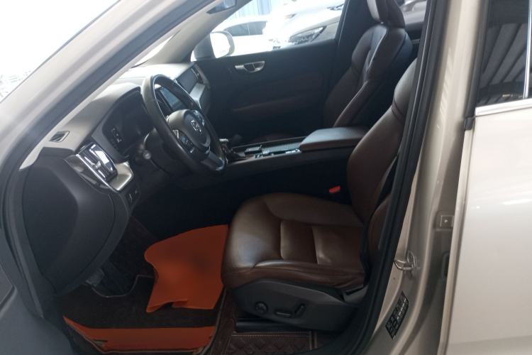 Used Volvo XC60 2019 T5 4x4 Smart Edition China VI Standard