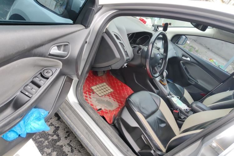 Used Ford Focus 2012 Hatchback 1.6L Automatic Comfort Model Driver Seat