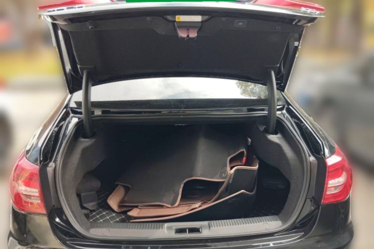 Used Hongqi H7 2021 2.0T Elite Edition Trunk