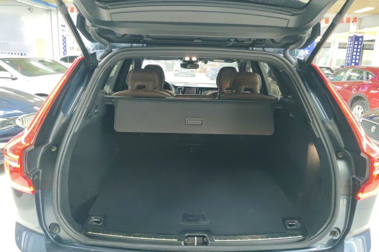 Used Volvo XC60 2022 B5 4x4 Smart Luxury Edition
