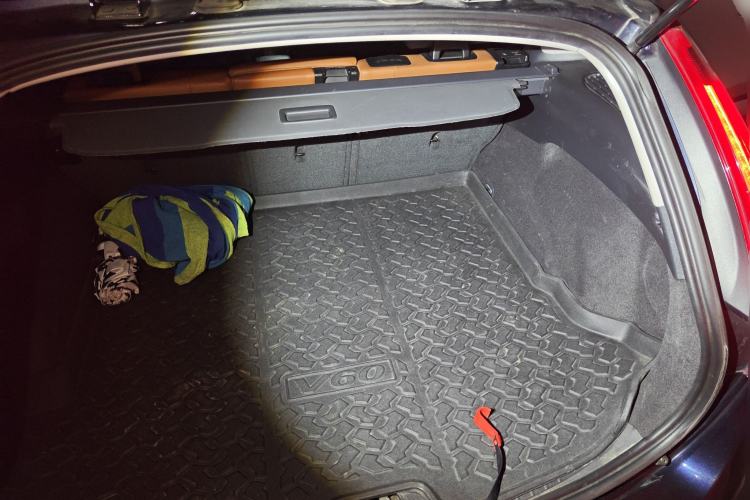 Used Volvo V60 2017 T5 Zhiyi Edition China V Standard Trunk