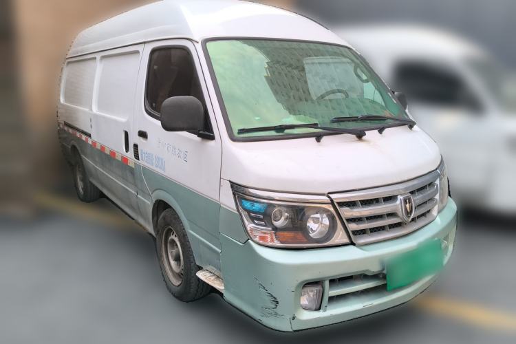 Used Jinbei Hiace  Front Right 45 Deg