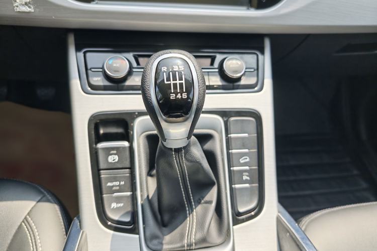 Used Geely Auto Emgrand X7 Sport 2016 2.0L Manual Smart Connect Version Gear Lever