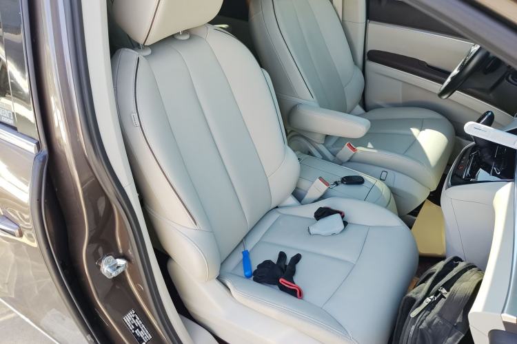 Used Buick GL8 2021 Land Cruiser Executive Class 652T Luxury Model Right Front Seat