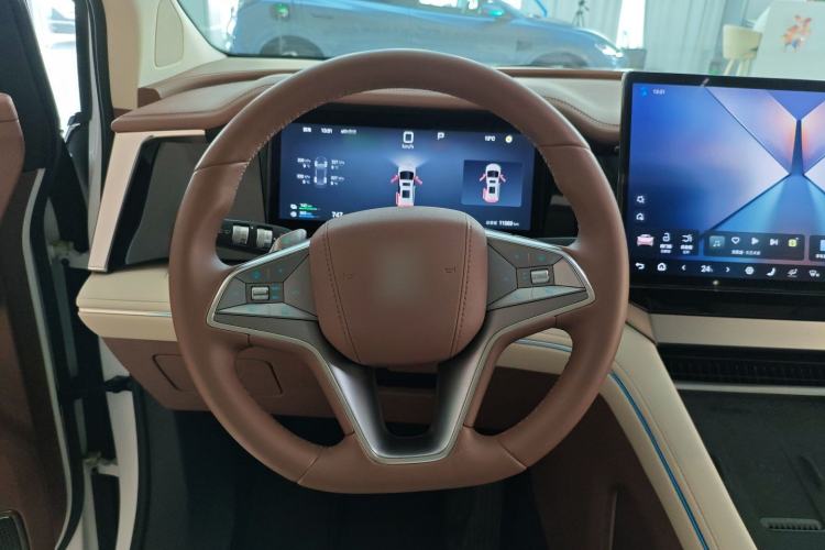 Used BYD Xia 2025 DM-i 1.5T 180km Excellence Model Steering Wheel