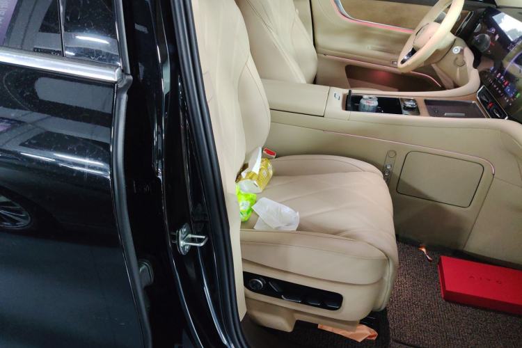 Used Hima AITO M9 2025 Extended-Range Max Version 52 kWh 5-Seater Edition