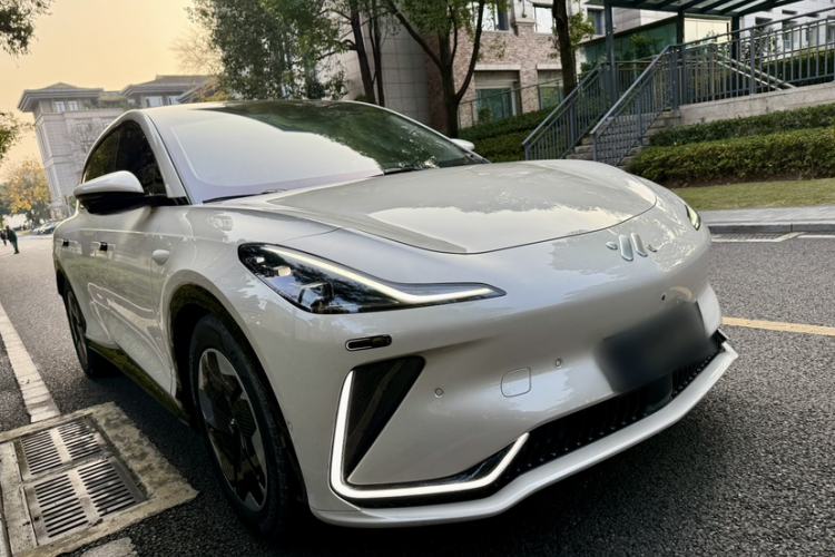 Used IM LS7 2023 90 kWh Elite Rear-Drive Version