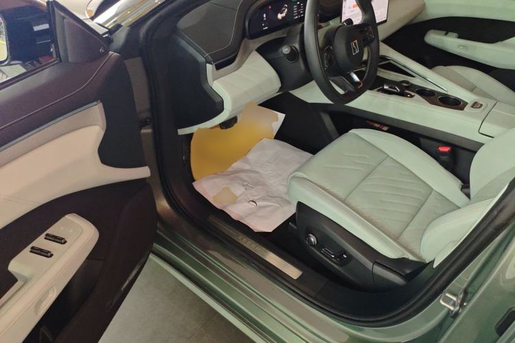 Used Zeekr 001 2024 WE Edition 100 kWh Rear-Drive Driver Seat