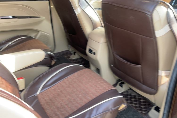 Used Baojun 730 2016 1.8L iAMT Comfort Version 7 Seats
