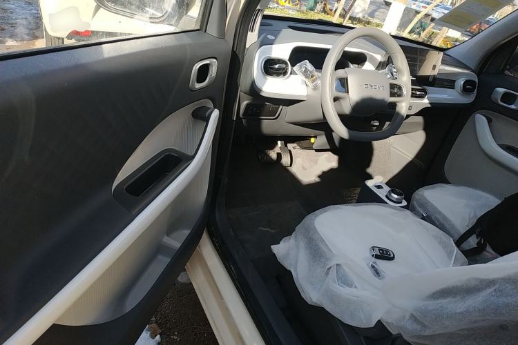Used Geely Galaxy Panda 2025 210 km – Yuanqi Bear
