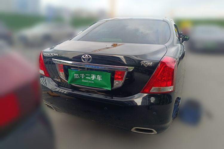 Used Toyota Crown 2011 2.5L Royal Special Edition with Leather and Sunroof Rear