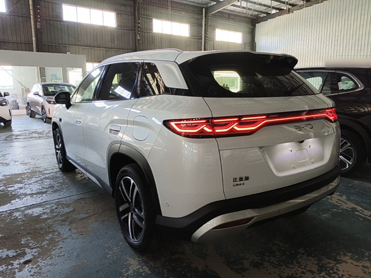 BYD Song L DM-i 2026 Model 130KM Superior Version — снимка 4